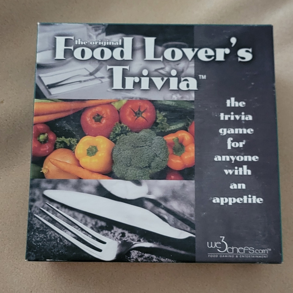 Food Lover's Trivia Board Game - Black and White